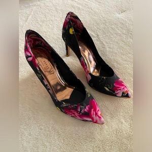 Ted Baker London heels floral print
